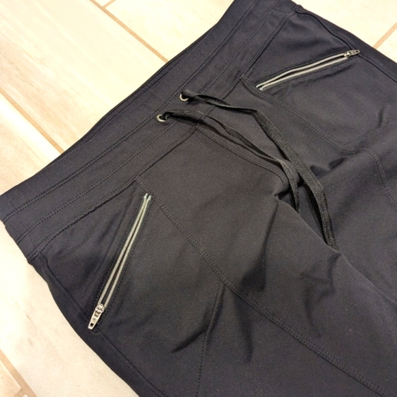Athleta Joggers Crop black S Zip pockets Pants - Picture 3 of 10